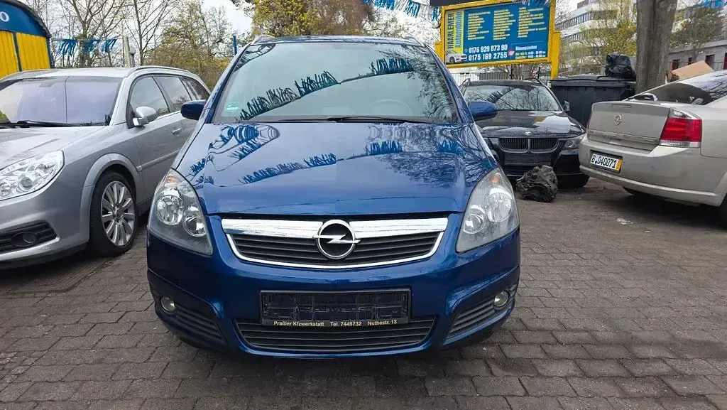 Gebraucht Opel Zafira Catch Me 105 PS (77 kW) 2008 Ultrablau mi2 Van / Kleinbus