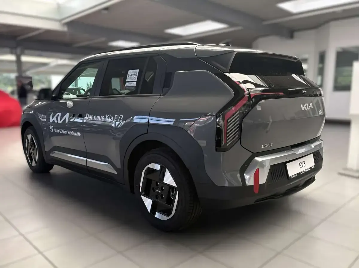 Nowe Kia EV3 Earth 150 kW (204 KM) 2026 Szary SUV