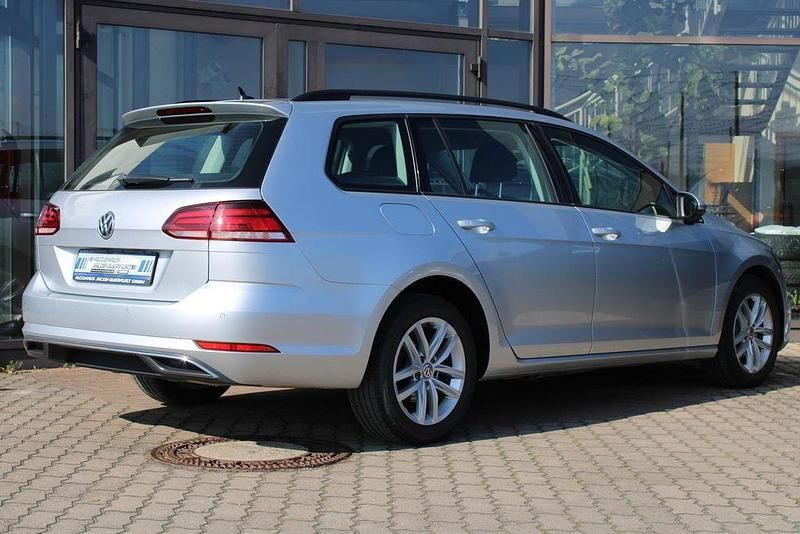 Gebraucht VW Golf VII 116 PS (85 kW) 2017 Silber Limousine