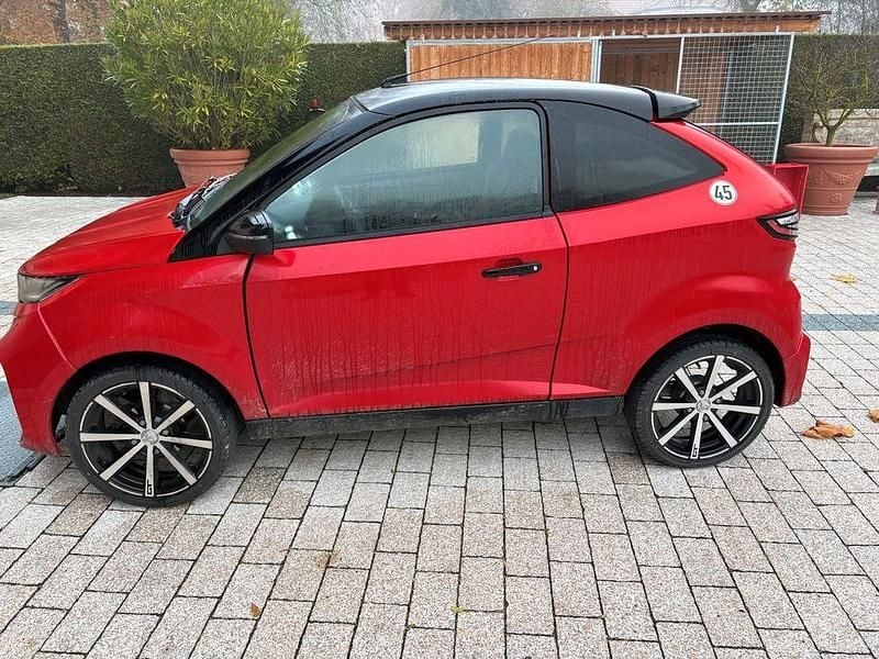 Rot Gebraucht 2024 Aixam Coupe Coupé | 19.000 € (Etwas zu teuer) - Bild 1/4