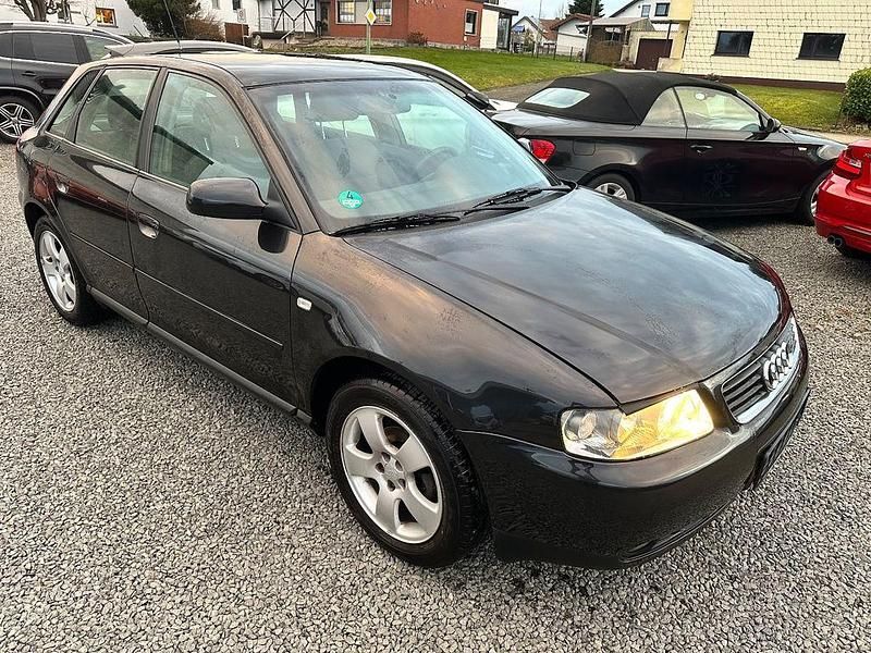 Gebraucht Audi A3 Attraction 102 PS (75 kW) 2003 Schwarz Limousine