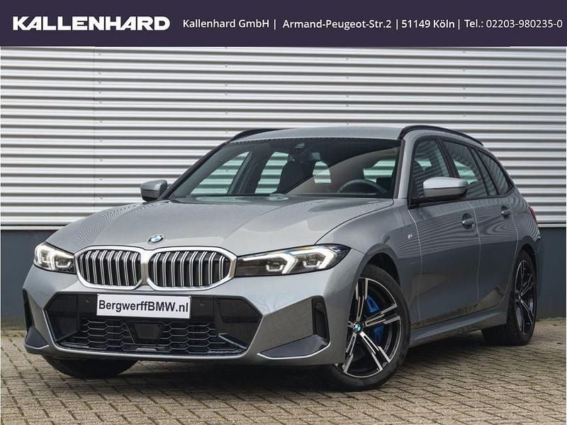 Grau Gebraucht 2024 BMW 330 M Sport Kombi | 39.865 € (Guter Preis) - Bild 1/4