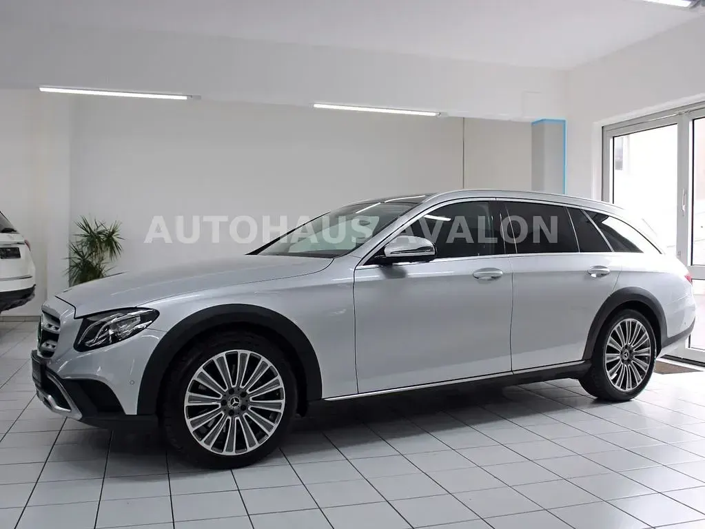 Gebraucht Mercedes E220 All-Terrain 194 PS (142 kW) 2018 Silber Kombi