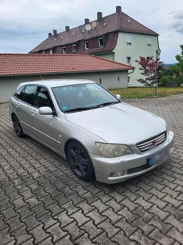 Gebraucht Lexus IS300 213 PS (156 kW) 2003 Silber Kombi