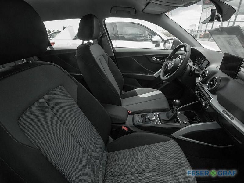 Gebraucht Audi Q2 Design 150 PS (110 kW) 2019 Nanograu metallic SUV