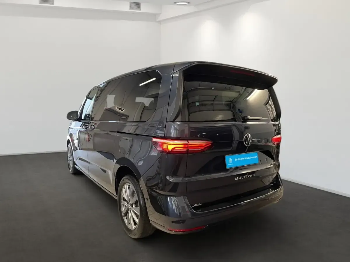 Gebraucht VW T7 Life 204 PS (150 kW) 2025 Blau Van