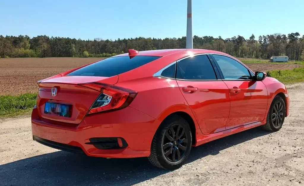 Gebraucht Honda Civic Elegance 182 PS (133 kW) 2020 Rot Limousine