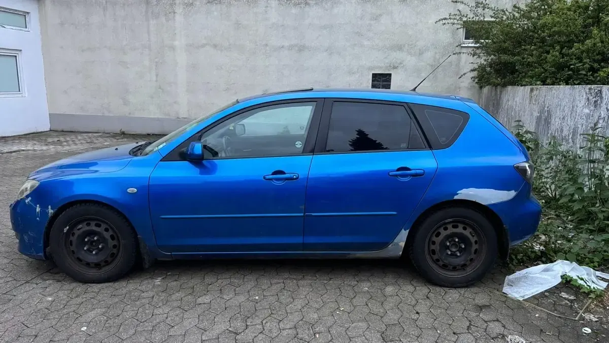 Usata Mazda 3 150 CV (110 kW) 2005 Blu Berlina