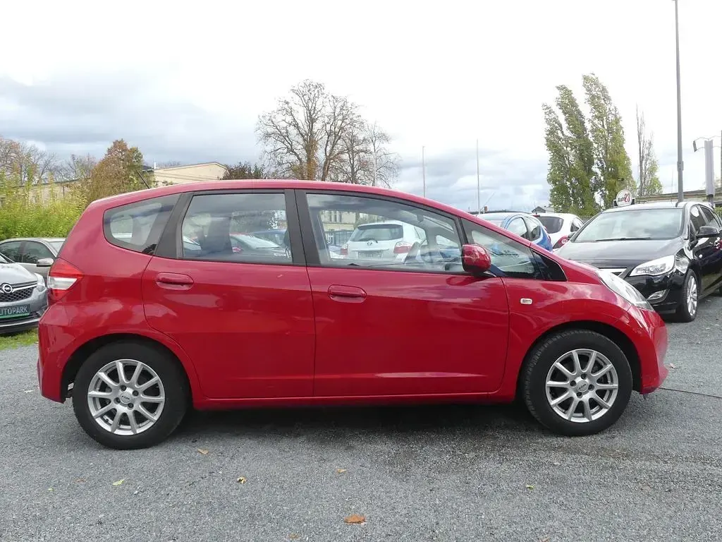 Gebraucht Honda Jazz Trend 90 PS (66 kW) 2014 Rot Kleinwagen