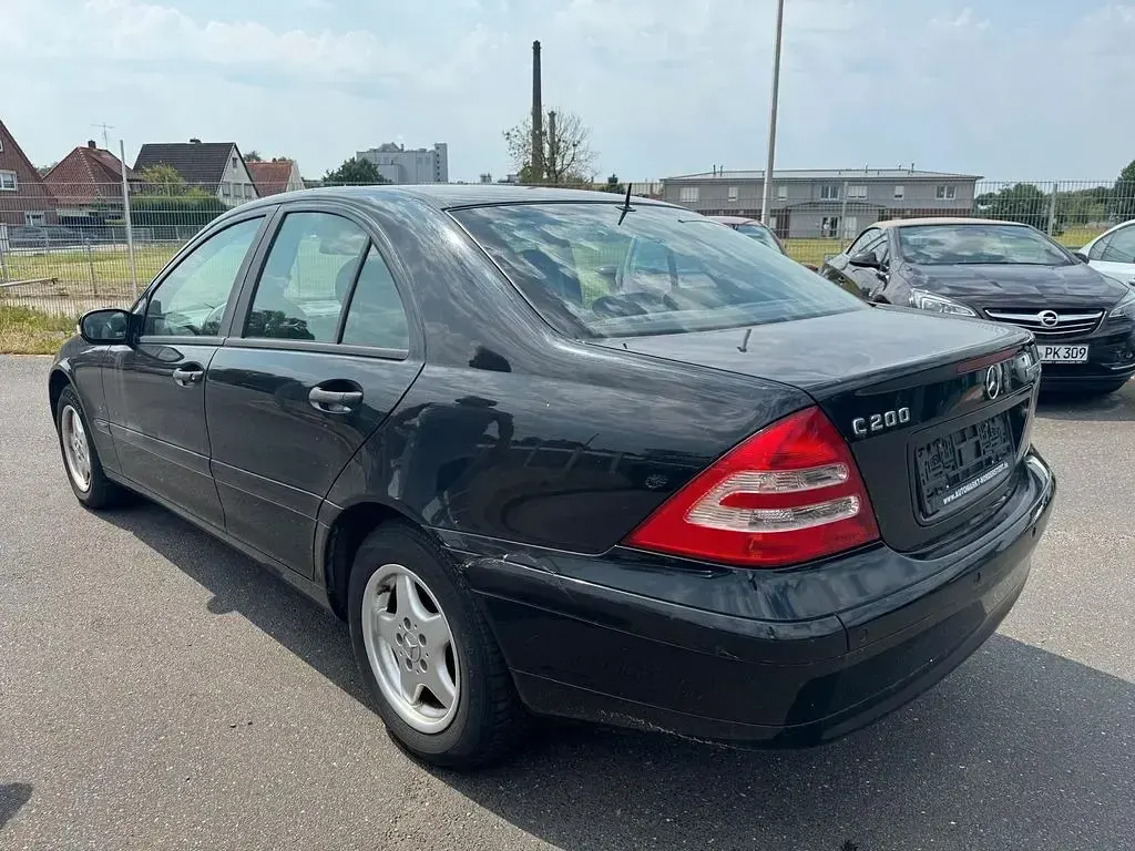 Gebraucht Mercedes C200 163 PS (119 kW) 2004 Schwarz Limousine
