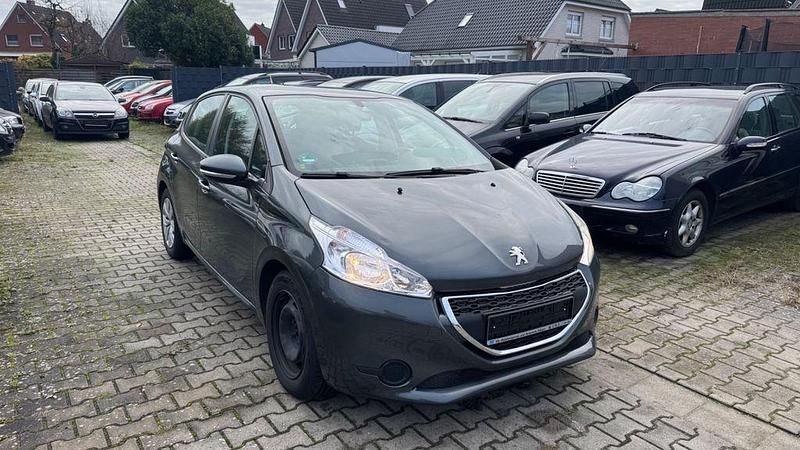Second-hand Peugeot 208 Active 68 CP (50 kW) 2012 Verde Hatchback