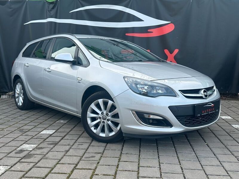 Silber Gebraucht 2013 Opel Astra Edition Kombi | 6.490 € (Fairer Preis) - Bild 1/4