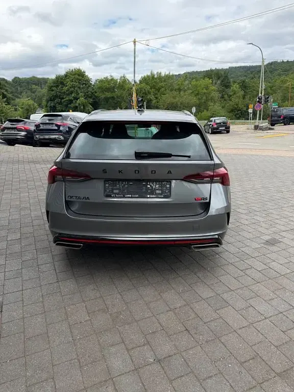 Gebraucht Skoda Octavia RS 200 PS (147 kW) 2024 Grau Kombi