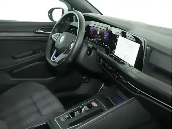 Second-hand VW Golf VIII GTE 245 CP (180 kW) 2021 Alb Berlinǎ