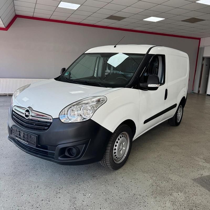 Gebraucht Opel Combo 90 PS (66 kW) 2016 Weiß Van / Kleinbus