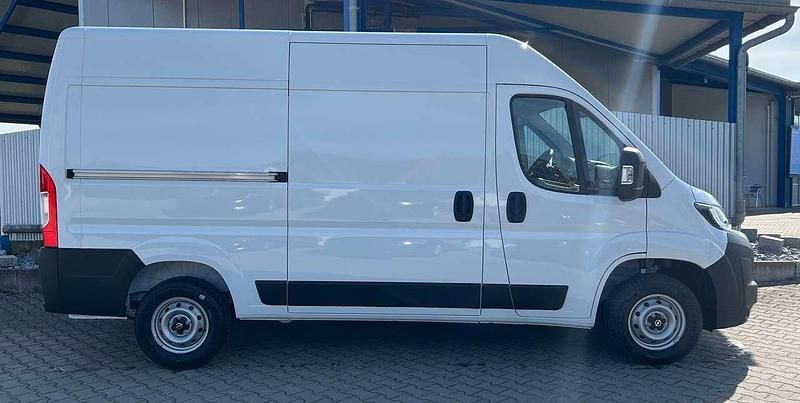 Neu Opel Movano 140 PS (102 kW) 2025 Cassablanca weiss Van