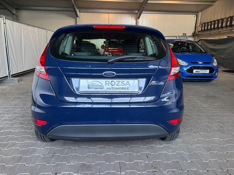 Gebraucht Ford Fiesta 82 PS (60 kW) 2011 Blau Kleinwagen