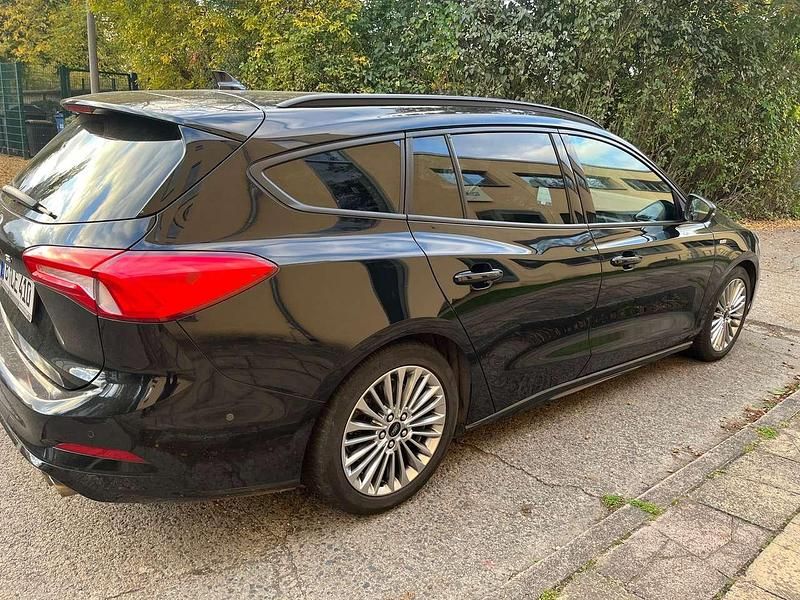 Gebraucht Ford Focus ST-Line 150 PS (110 kW) 2018 Schwarz Kombi