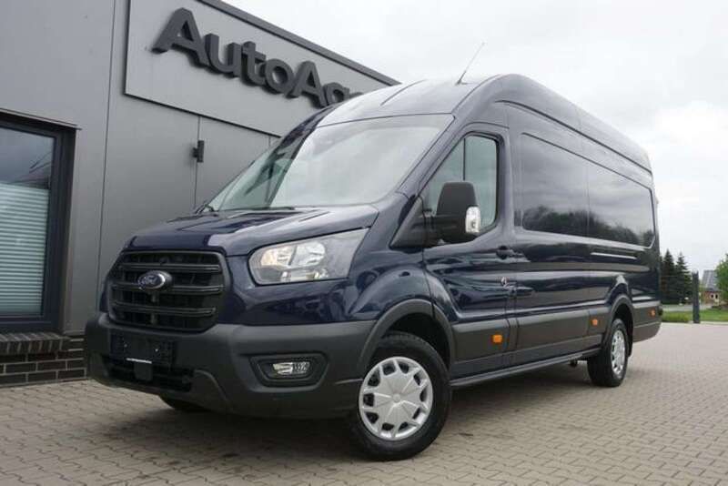 Blau Gebraucht 2024 Ford Transit Trend Van | 49.450 € - Bild 1/4
