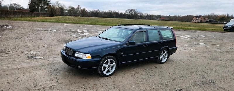 Blau Gebraucht 1997 Volvo V70 Kombi | 11.000 € - Bild 1/4