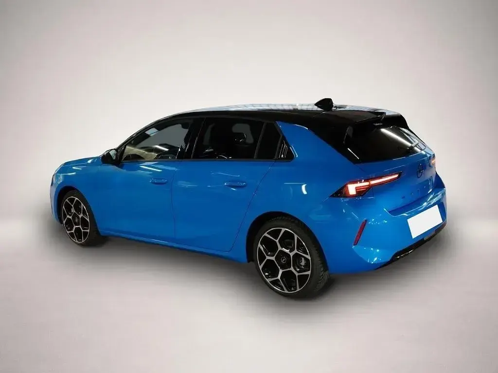 Neu Opel Astra 136 PS (100 kW) 2026 Manufacturer Limousine