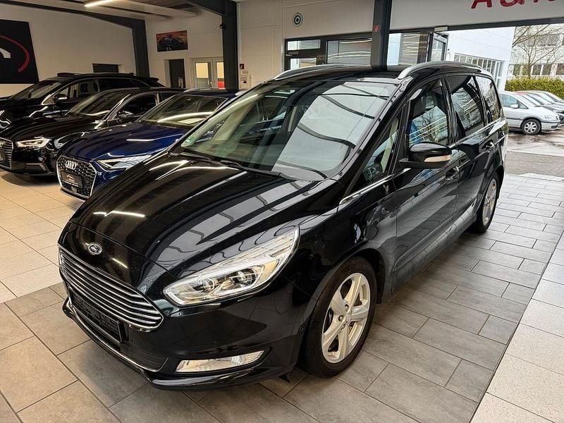 Schwarz Gebraucht 2015 Ford Galaxy Titanium Van / Kleinbus | 12.200 € (Fairer Preis) - Bild 1/4