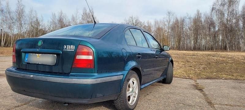 Gebraucht Skoda Octavia 75 PS (55 kW) 1998 Grün Limousine