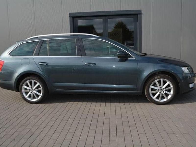 Gebraucht Skoda Octavia Ambition 110 PS (80 kW) 2016 Grau Kleinwagen