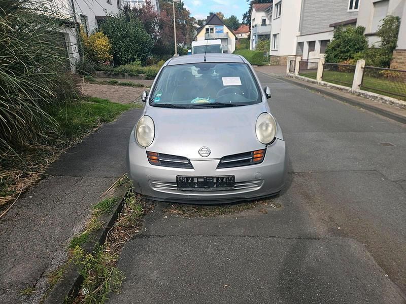Grau Gebraucht 2004 Nissan Micra Kleinwagen | 1.200 € - Bild 1/4
