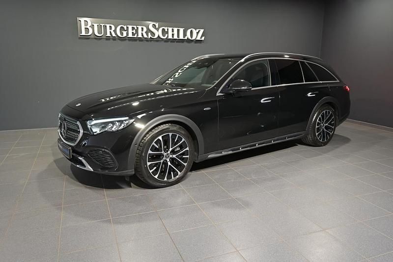 Gebraucht Mercedes E300 Avantgarde 313 PS (230 kW) 2025 Metalliclack obsidianschwarz Limousine