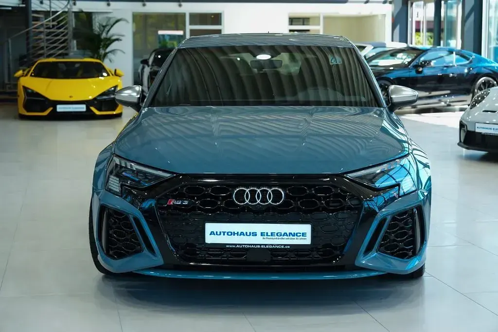 Gebraucht Audi RS3 Sport 400 PS (294 kW) 2023 Grau Limousine