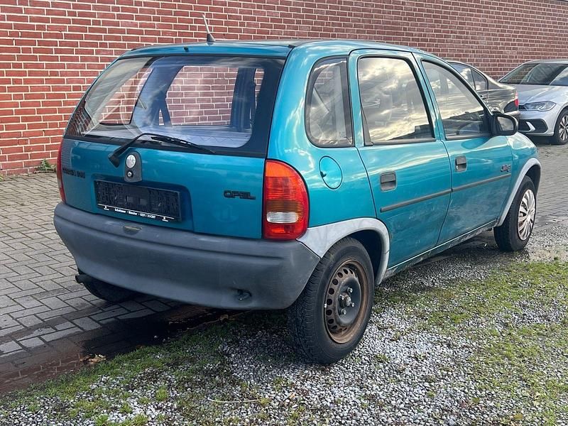 Second-hand Opel Corsa 60 CP (44 kW) 1994 Verde Hatchback