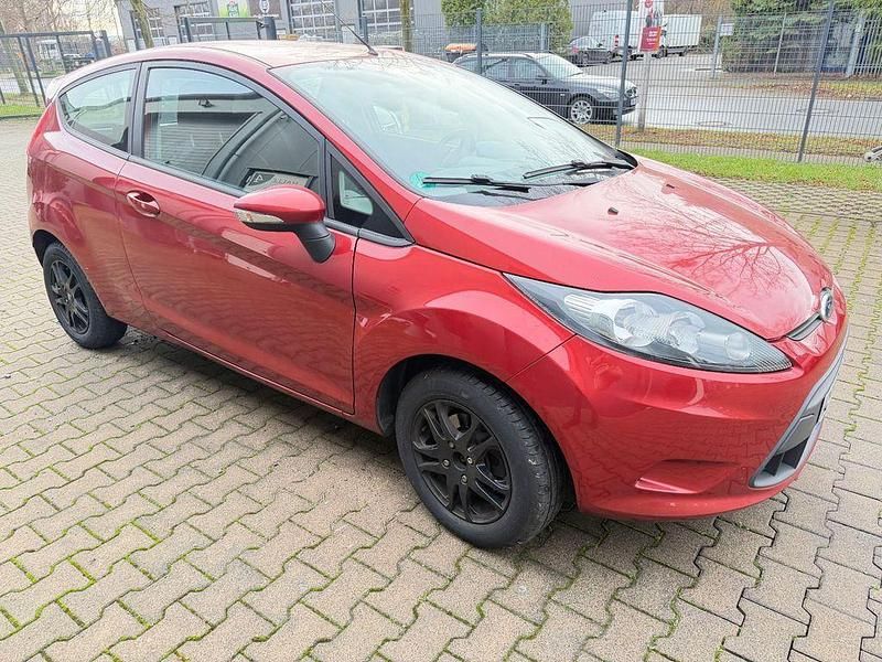 Gebraucht Ford Fiesta Trend 60 PS (44 kW) 2008 Rot Kleinwagen