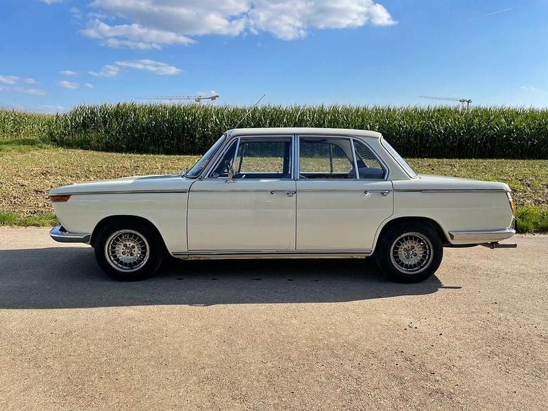 Gebraucht BMW 2000 101 PS (74 kW) 1974 Weiß Limousine