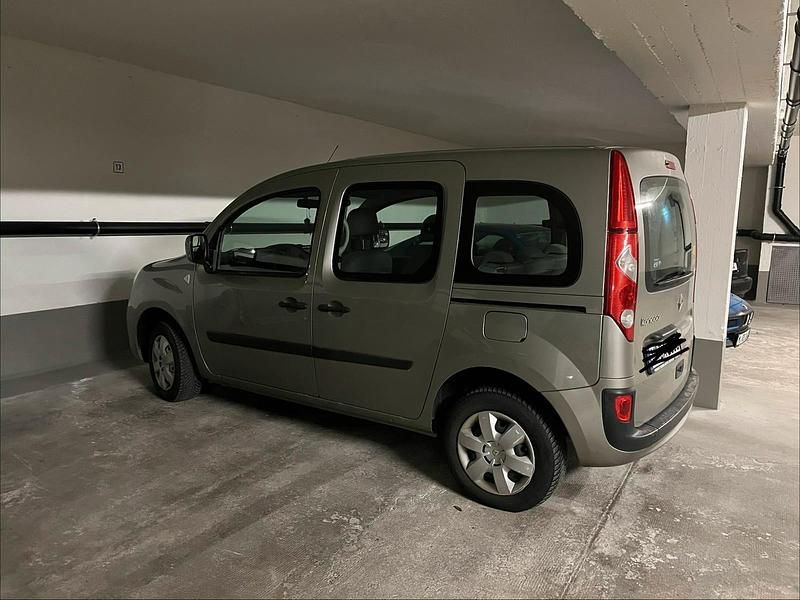Gebraucht Renault Kangoo 90 PS (66 kW) 2010 Grau Limousine
