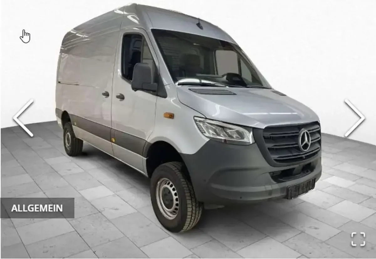 Gebraucht Mercedes Sprinter 190 PS (139 kW) 2025 Silber Van