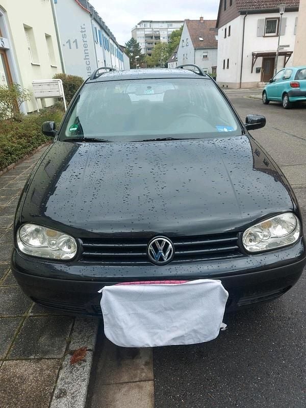Schwarz Gebraucht 2002 VW Golf IV Kombi | 490 € (Superpreis) - Bild 1/4