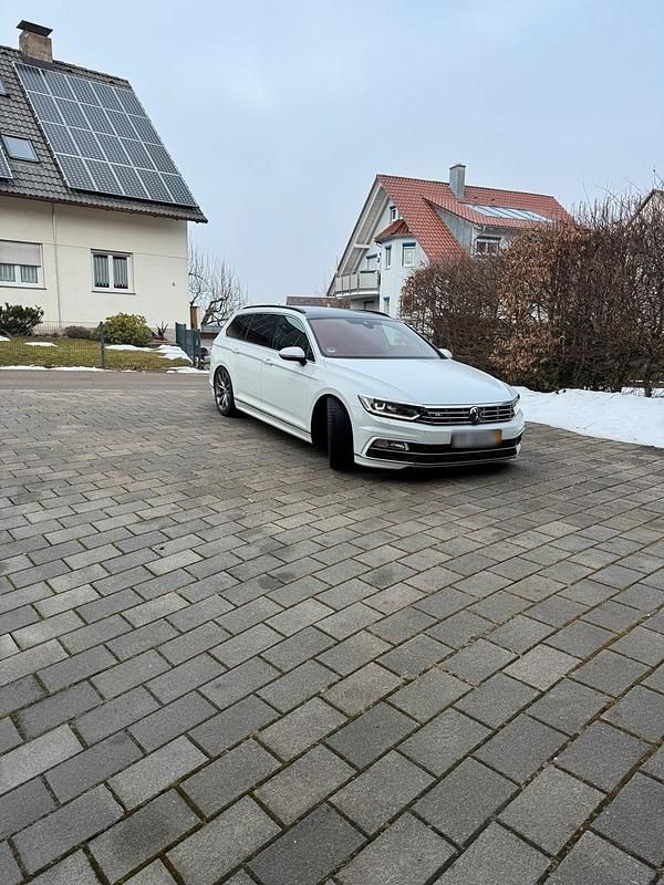 Gebraucht VW Passat Highline 179 PS (131 kW) 2017 Weiß Kombi