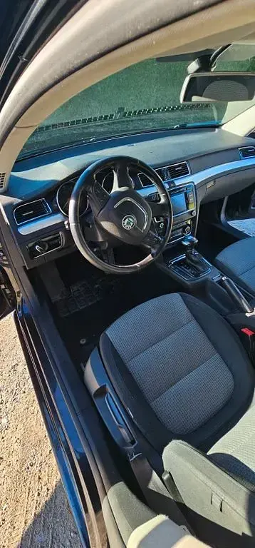 Gebraucht Skoda Superb Ambition 200 PS (147 kW) 2012 Schwarz Kombi