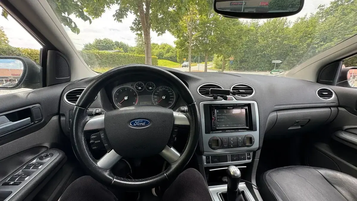Gebraucht Ford Focus Cabriolet 145 PS (106 kW) 2007 Grau Cabrio