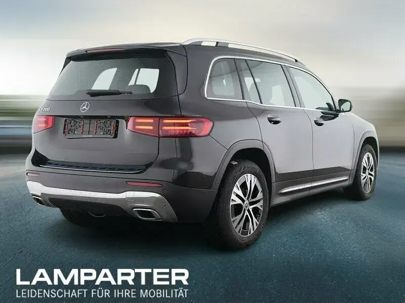 Gebraucht Mercedes GLB200 163 PS (119 kW) 2025 Schwarz SUV
