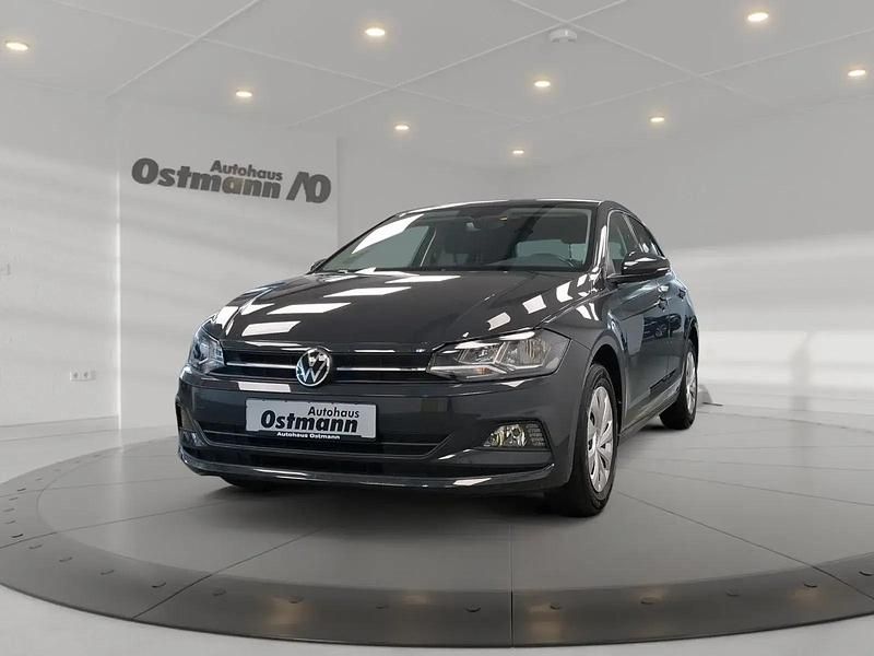 Grau Gebraucht 2021 VW Polo Comfortline Kleinwagen | 14.790 € (Etwas zu teuer) - Bild 1/4