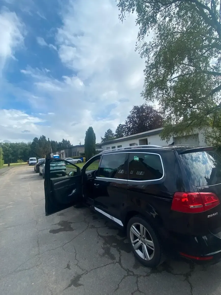 Gebraucht VW Sharan 140 PS (102 kW) 2013 Schwarz Van / Kleinbus
