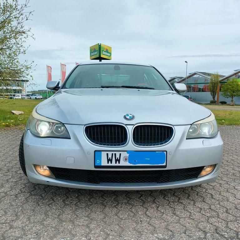 Grau Gebraucht 2003 BMW 530 Limousine | 3.950 € (Superpreis) - Bild 1/4