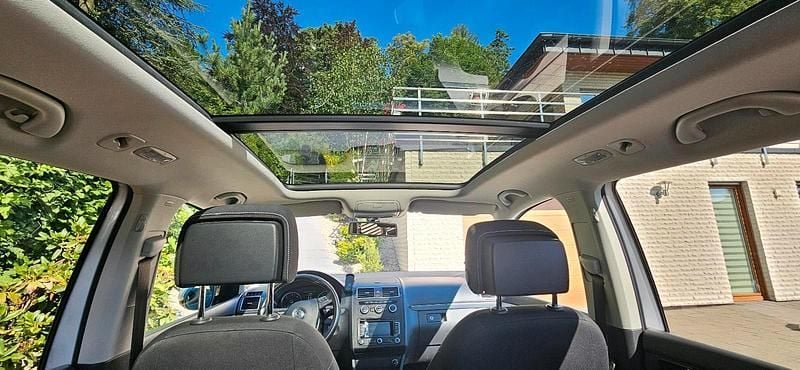 Silber Gebraucht 2014 VW Touran Cup Van / Kleinbus | 8.500 € (Superpreis) - Bild 1/4