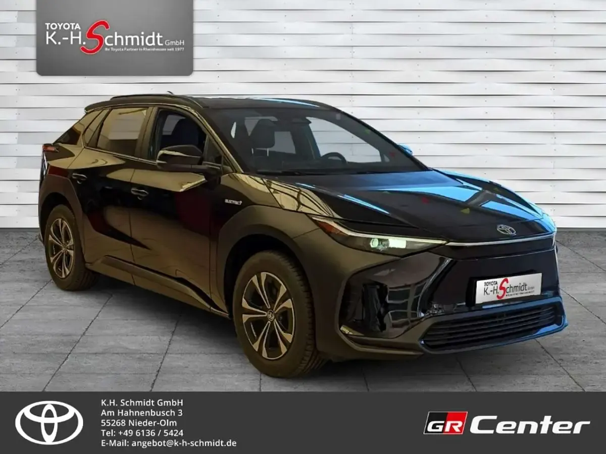 Gebraucht Toyota bZ4X 150 kW (204 PS) 2023 Onyx schwarz SUV