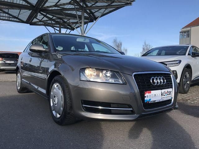 Gebraucht Audi A3 Comfort 125 PS (91 kW) 2011 Grau Kleinwagen