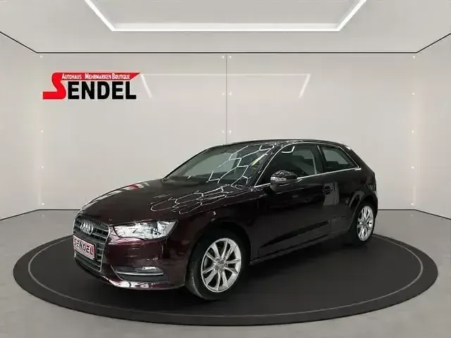 Gebraucht Audi A3 Ambiente 110 PS (80 kW) 2015 Violet Limousine