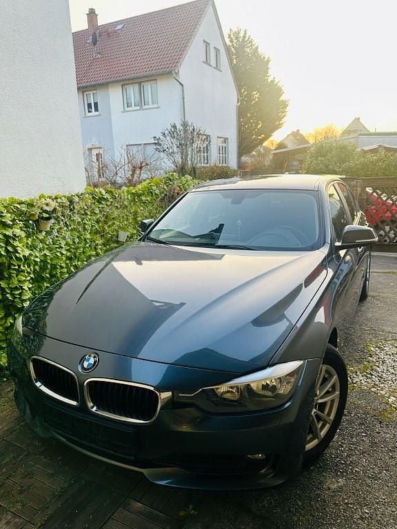 Gebraucht BMW 320 Efficient Dynamics 184 PS (135 kW) 2014 Grau Limousine