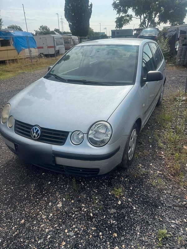 Silber Gebraucht 2003 VW Polo Kleinwagen | 450 € (Superpreis) - Bild 1/4